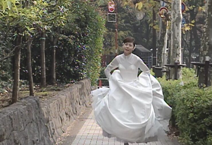ドラマ「やまとなでしこ」第１０話、ウエディングドレスのまま病院へ駆けつける神野 桜子（松嶋菜々子）