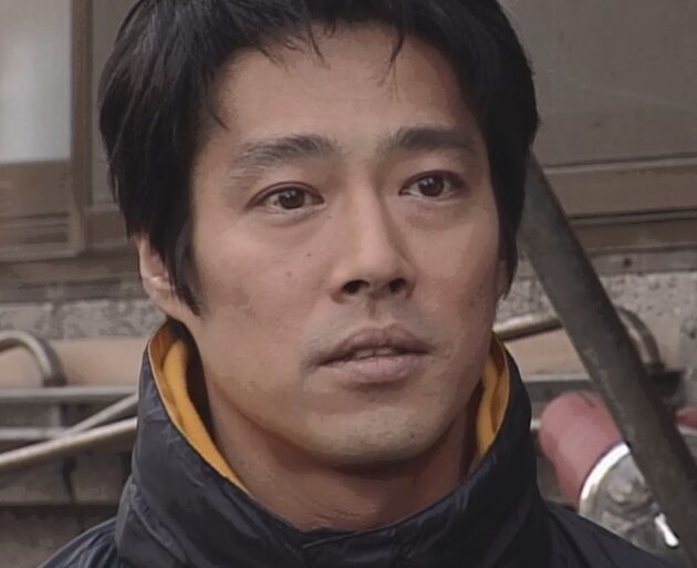 ドラマ「やまとなでしこ」第１０話、神野 桜子（松嶋菜々子）の告白をじっと聞く中原 欧介（堤真一）