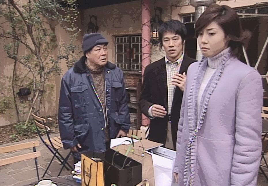 ドラマ「やまとなでしこ」第9話、父親とオープンカフェで口論になる神野 桜子(松嶋菜々子)