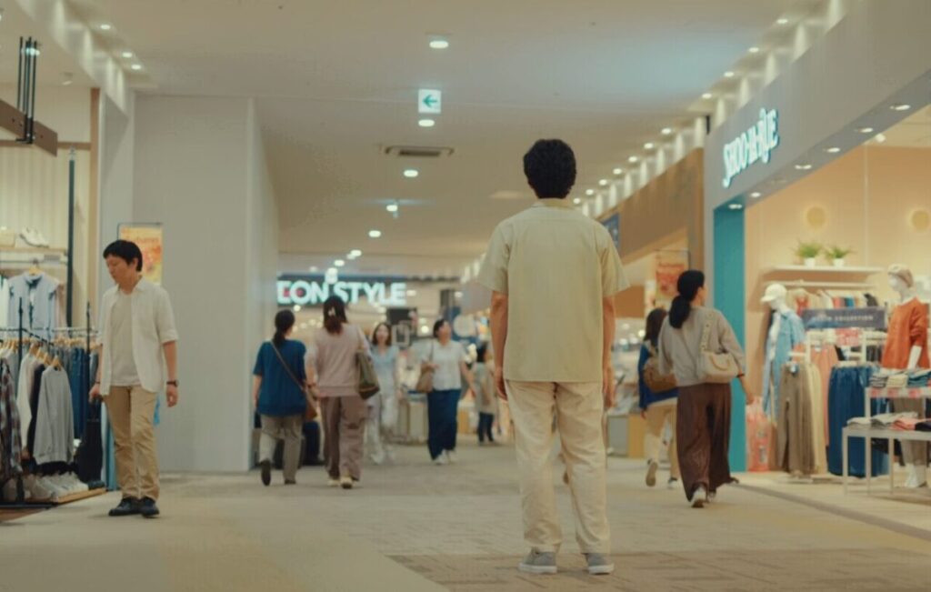 ドラマ「ちょっとだけエスパー」第４話、ショッピングモールで途方に暮れる文太（大泉洋）