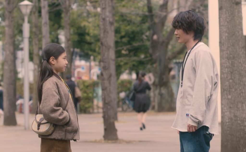 ドラマ「妻、小学生になる。」第10話、古賀友利(神木隆之介)と白石万理華(毎田暖乃)
