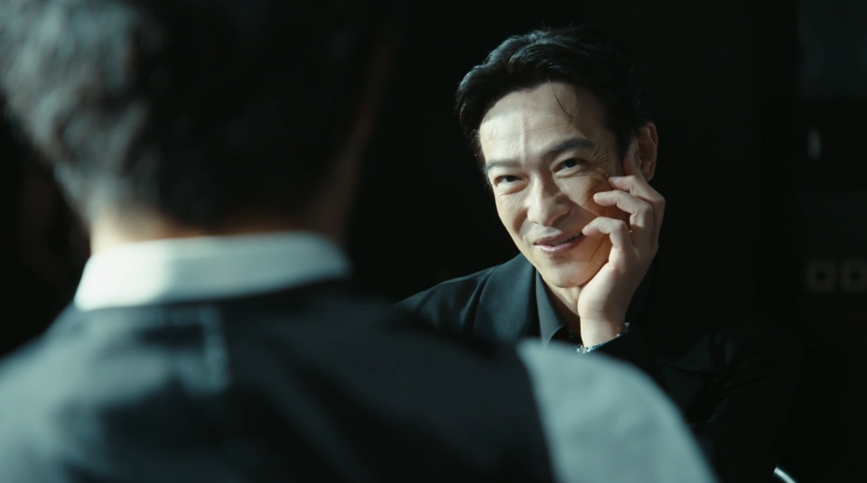 ドラマ「VIVANT・第2シーズン」第16話、野崎守(阿部寛)の前に姿を現した劉銘軒(リュウ・ミンシュエン/堺雅人)